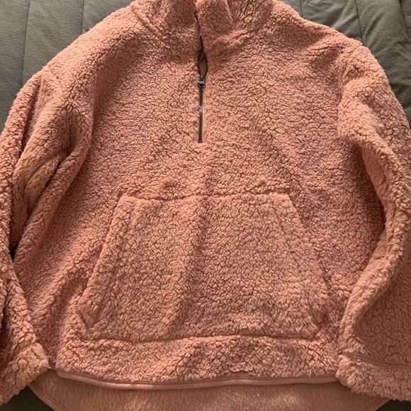 Fuzzy sweater - Picture 2 of 4